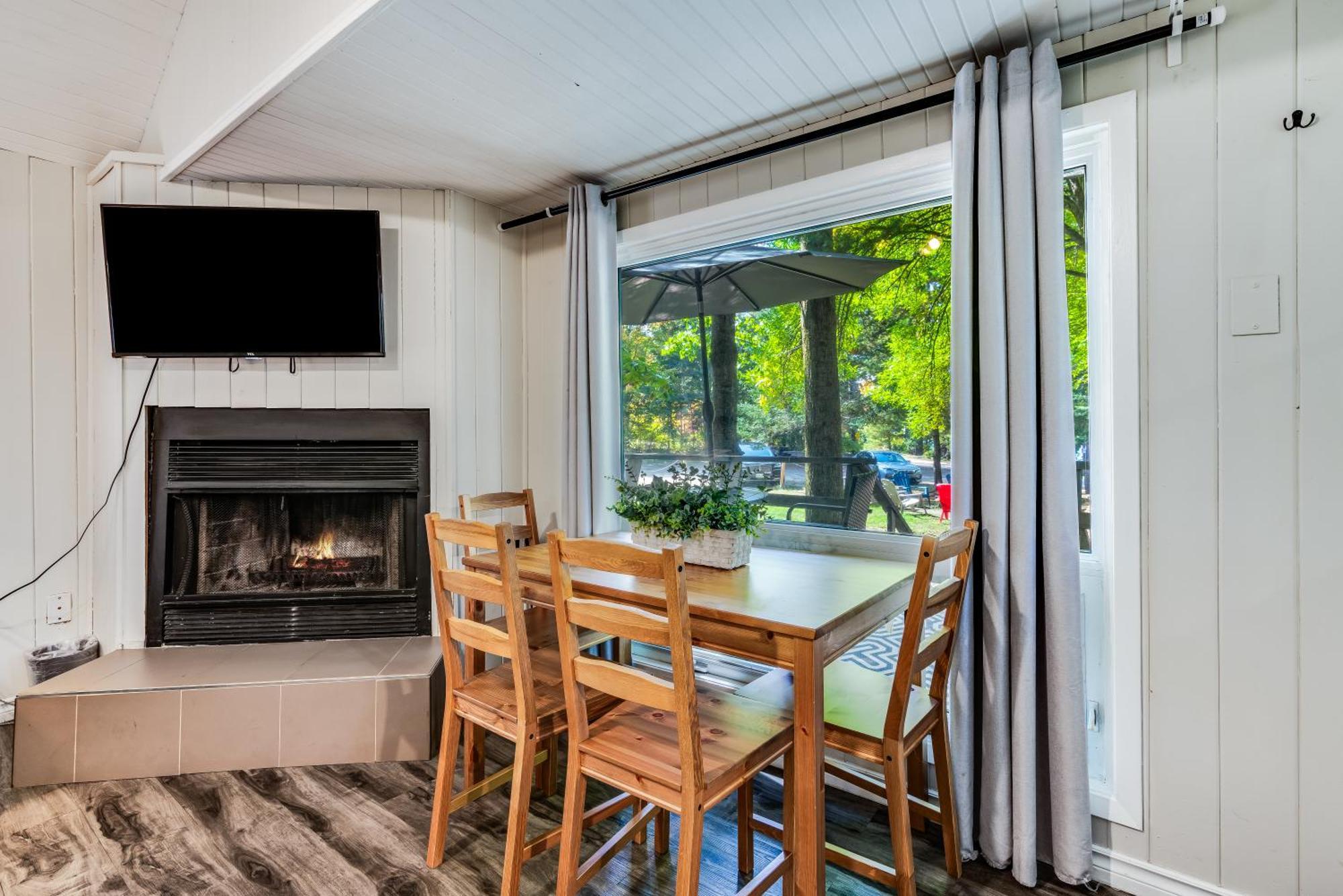 Villa Muskoka Waterfront Retreat Dwight Exterior foto