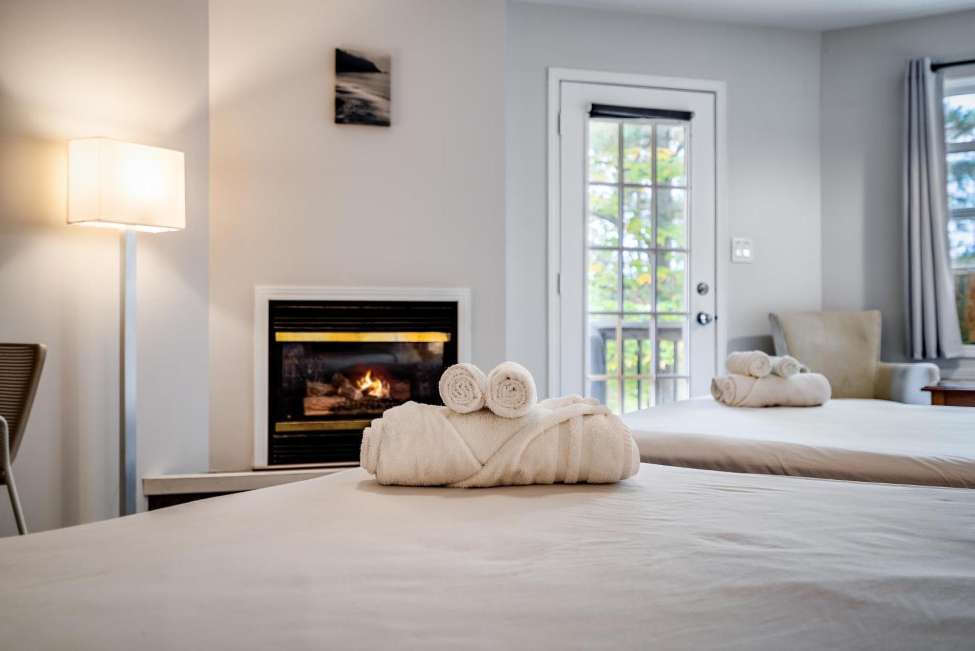 Villa Muskoka Waterfront Retreat Dwight Exterior foto